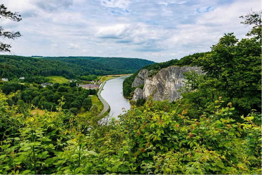 Panorama de la boucle des 7 Meuses sur la vallée de la Meuse